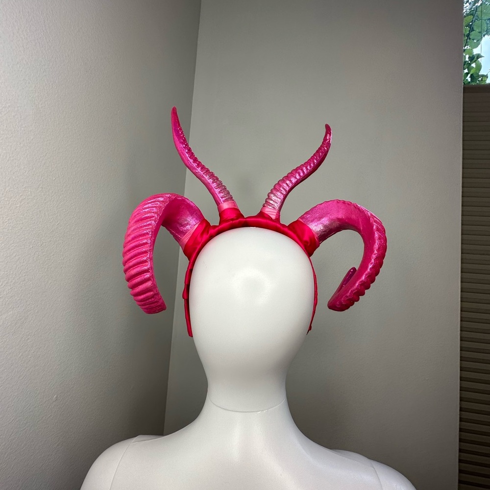 Pink Ombré metallic Holographic Demon Devil Horns - Picture 5 of 9